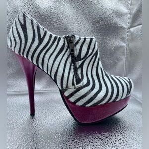 Rouge Zebra Print Platform Heels—Size 8,5 ( fits 9 as well)